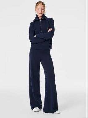 SPANX AirEssentials Wide Leg Pant in Timeless Navy - Size Small